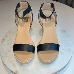 Dolce Vita Elista wedge size 8.5
